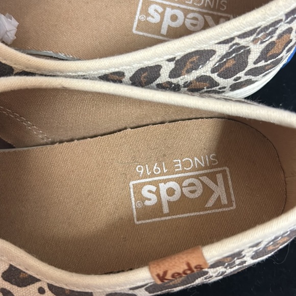 Women’s leopard Keds. Size 7 1/2 - Picture 2 of 6